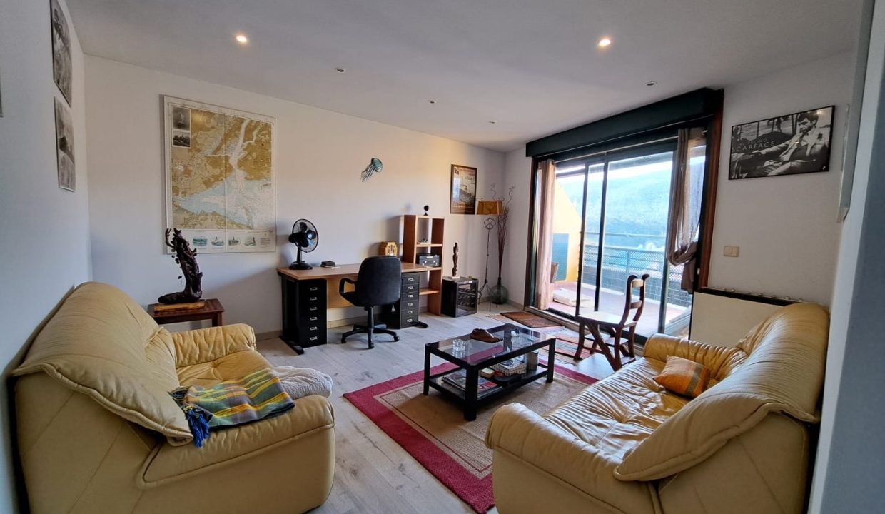 WhatsApp Image 2026-03-27 at 11.00.03 (1)