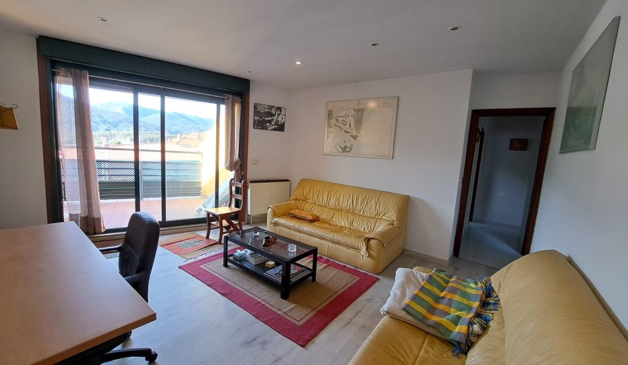 WhatsApp Image 2026-03-27 at 11.00.03